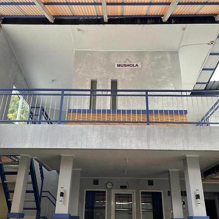 Villa Syariah Citeko RedPartner Bogor Bagian luar foto