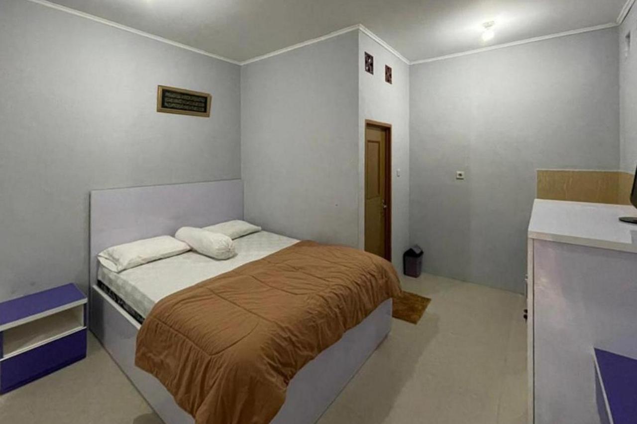 Villa Syariah Citeko RedPartner Bogor Bagian luar foto